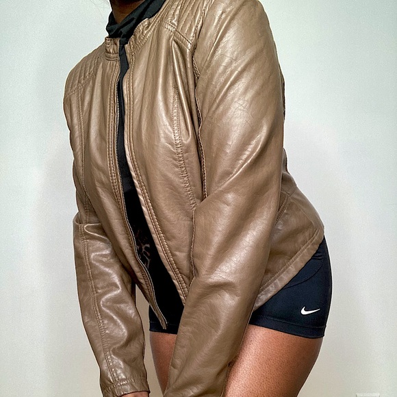 Therapy Leather Jacket in Brown 😻 - Picture 2 of 4